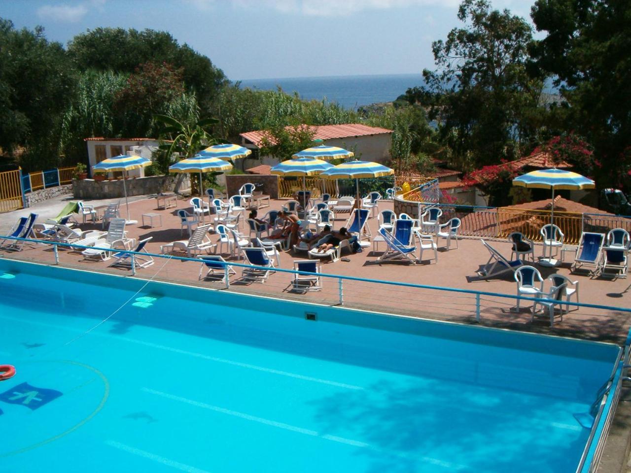 Villaggio Residence Villamarina 卡梅罗塔的码头 外观 照片